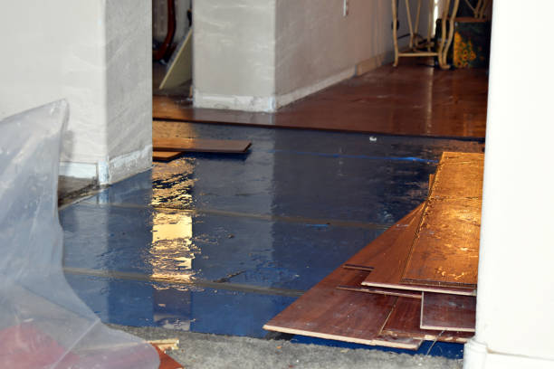 Professional Water Damage Restoration technician working in Glencoe, OK